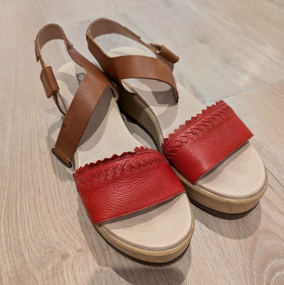 Pikolinos Platform Sandals